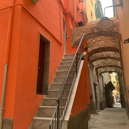 Casa Cimella, Un Nido Nel Cuore Del Porto Antico Cod Citra 010025-Lt-2629 Genoa Bagian luar foto
