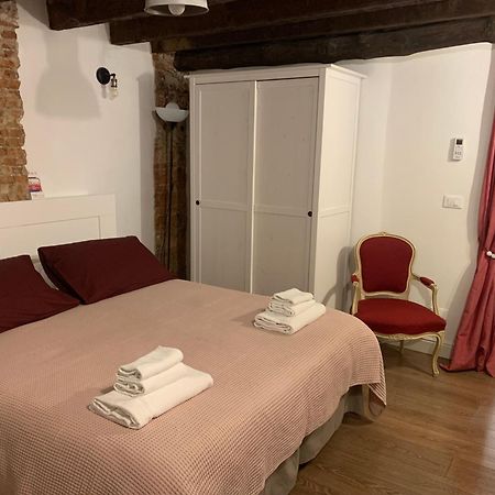 Casa Cimella, Un Nido Nel Cuore Del Porto Antico Cod Citra 010025-Lt-2629 Genoa Bagian luar foto